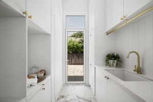 AluBREAK-COMM Hinge Door